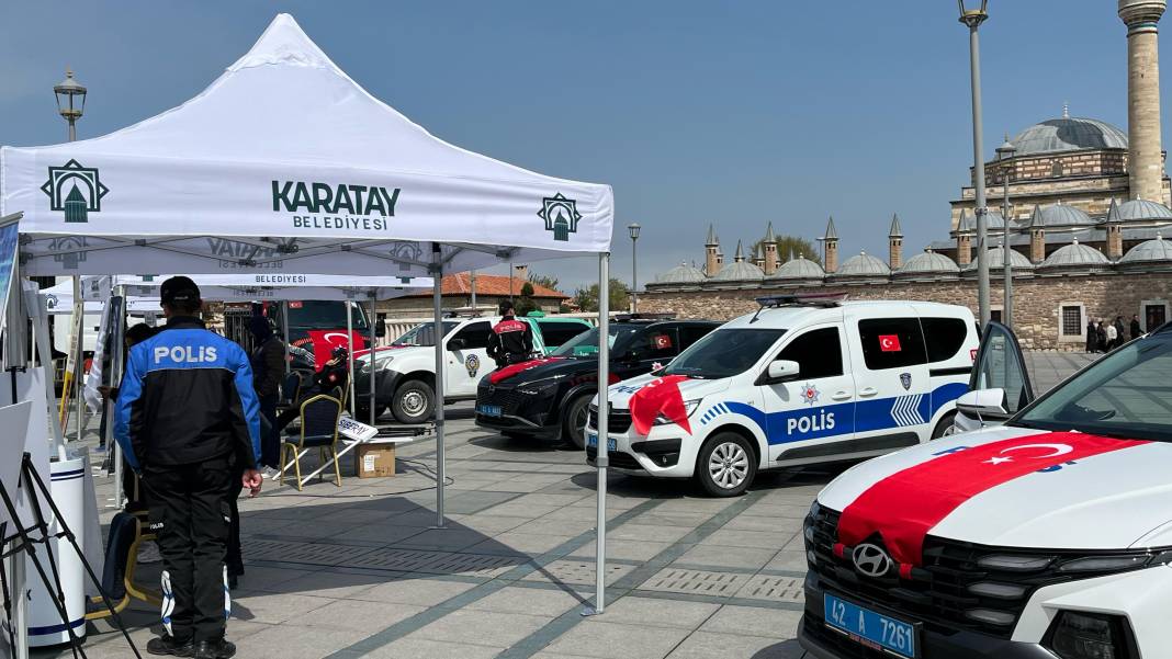 Konya’da polis haftası coşkusu! Emniyet teşkilatı vatandaşlarla buluştu 2